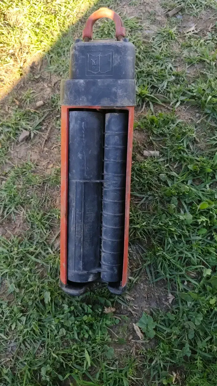 Pistola de calafateo Hilti MD 2500 usada - 4