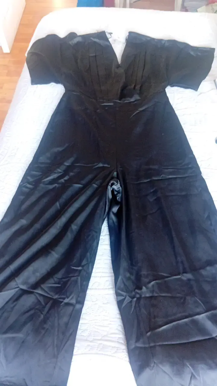 Enterito negro elegante para mujer - 1