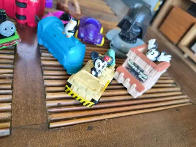 Colección de juguetes de personajes famosos - miniatura 4