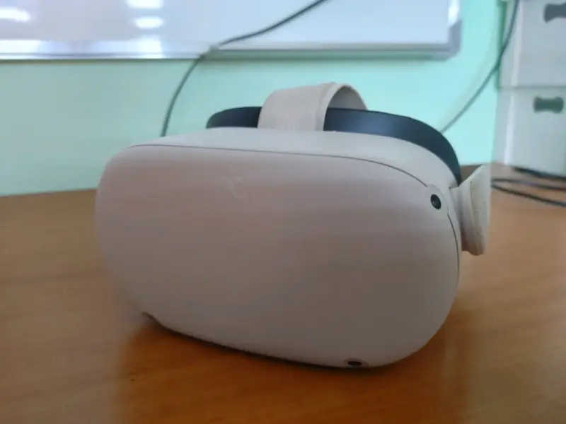 Meta Quest 2 Visor + Cable Link + Estuche - 1