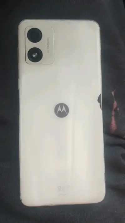 Smartphone Motorola Moto E13 Blanco en Buen Estado - miniatura 2