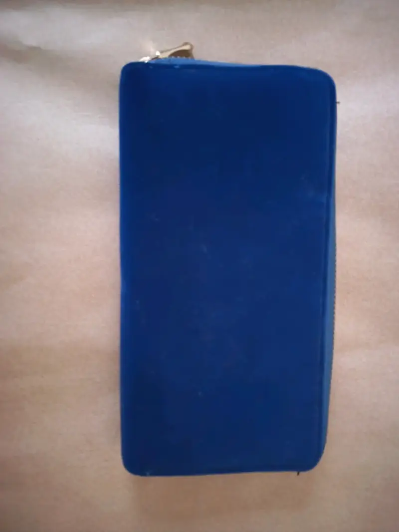 Monedero bordado azul con diseño étnico - 3