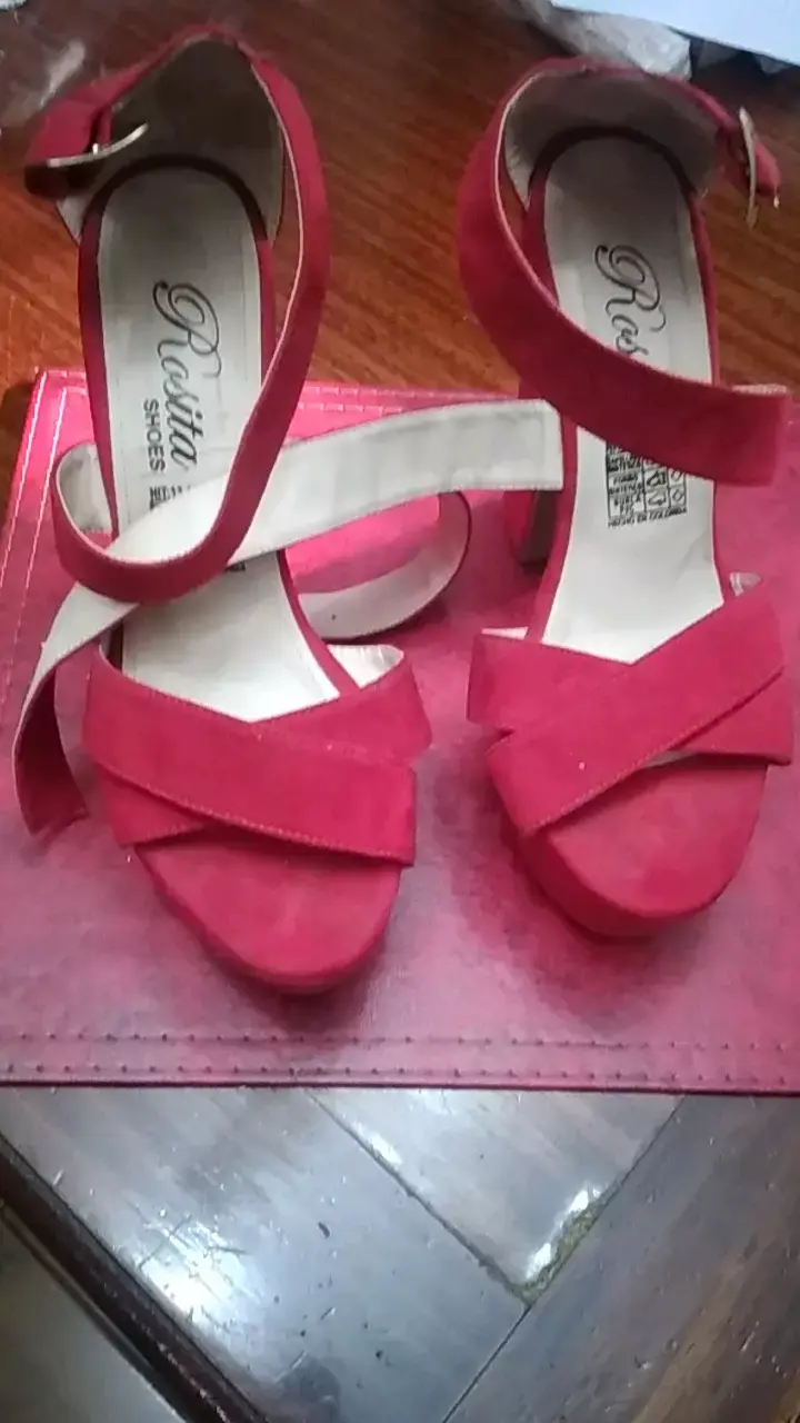 Sandalias de tacón alto rojas Rosita Shoes