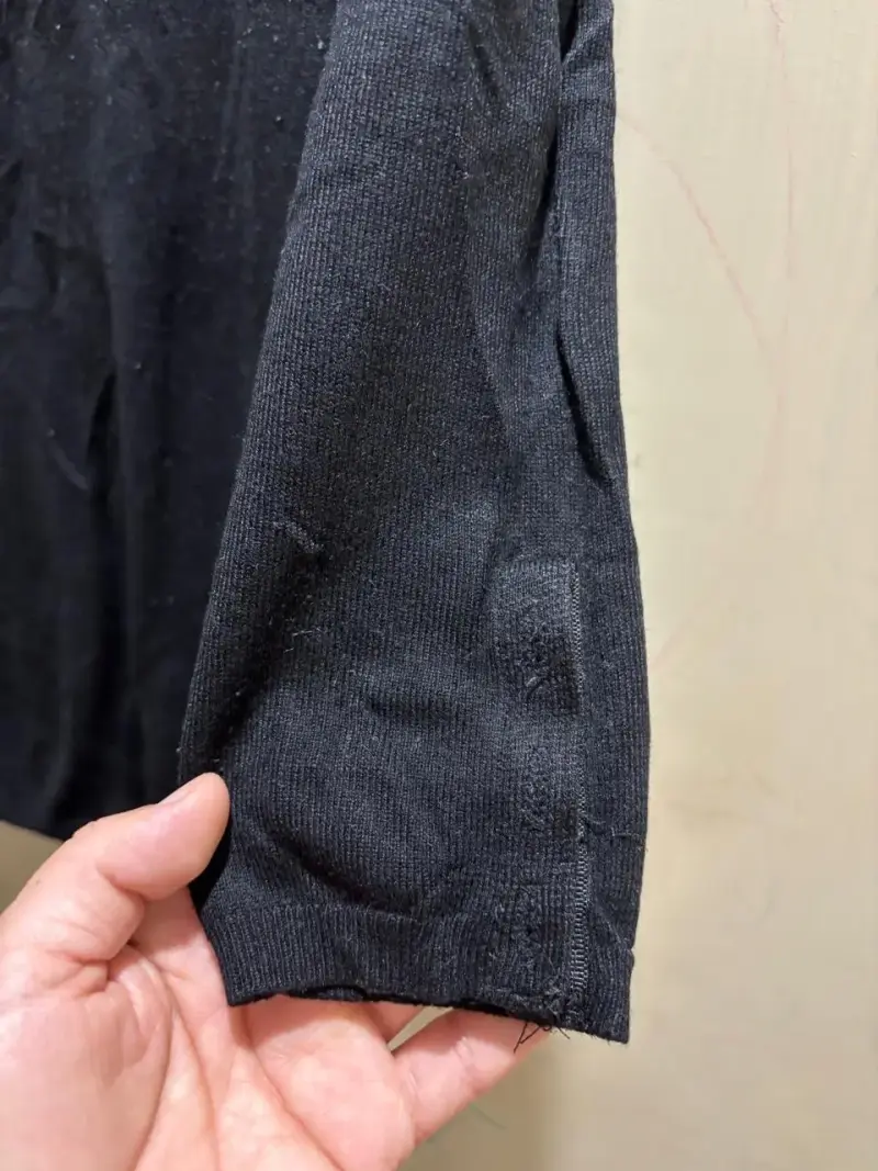 Polera negra de manga larga para mujer - 2
