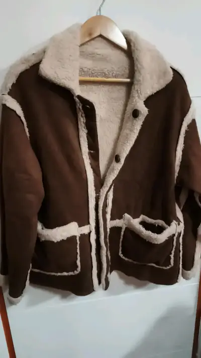 Chaqueta de invierno marrón con forro de lana - miniatura 3
