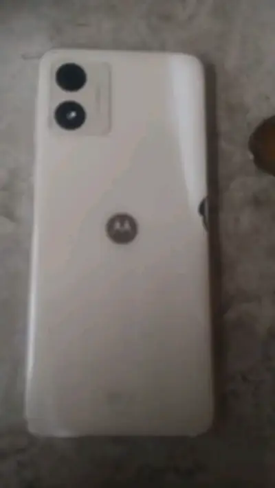 Smartphone Motorola Moto E13 Blanco en Buen Estado - miniatura 2