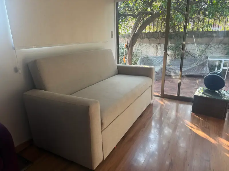 Sofá cama beige en buen estado - 2