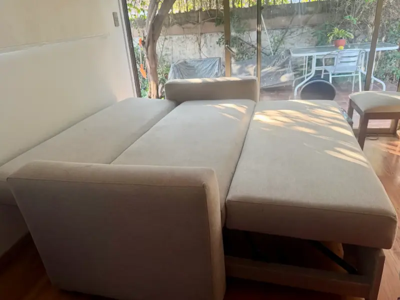 Sofá cama beige en buen estado - 4