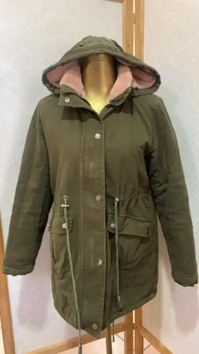 Parka verde con capucha y forro polar - miniatura 1