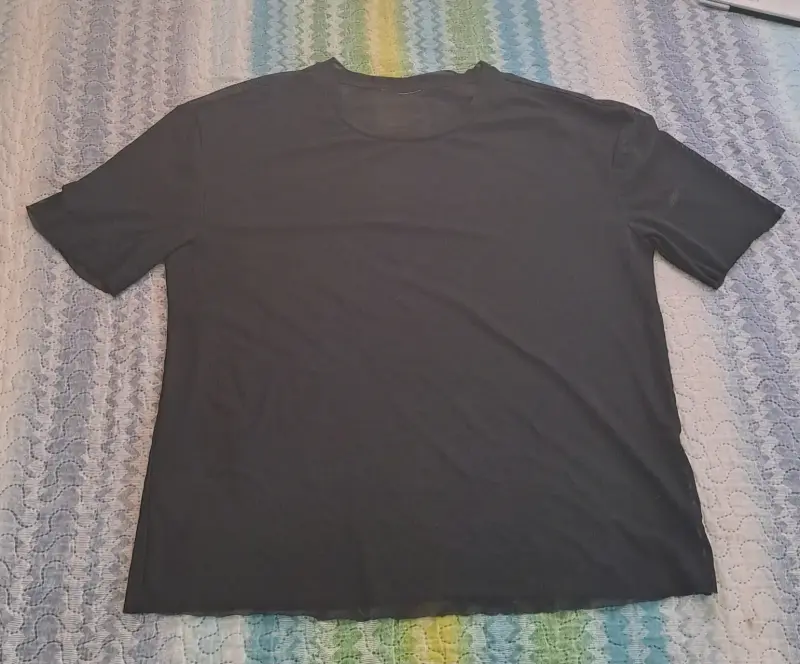 Polera negra transparente
