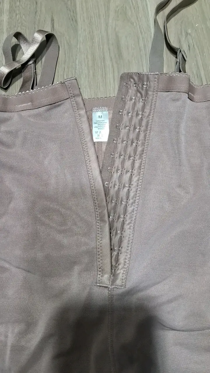 Faja moldeadora color beige con encaje - 2