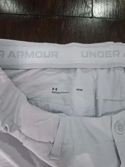 Pantalones blancos Under Armour para hombre - miniatura 3