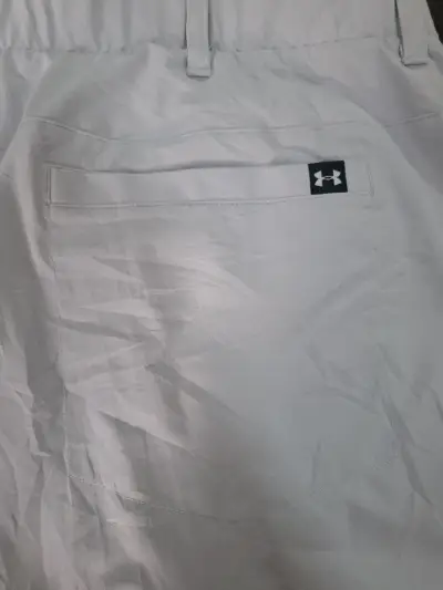 Pantalones blancos Under Armour para hombre - miniatura 4