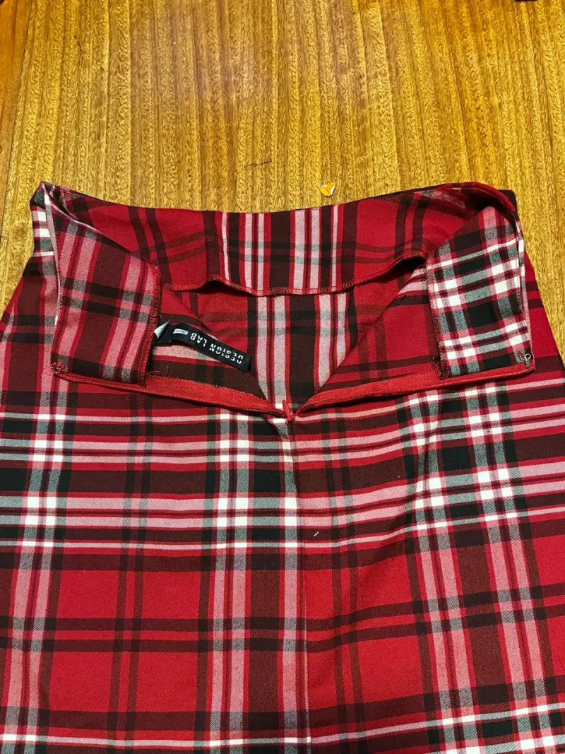 Falda escocesa roja - 2