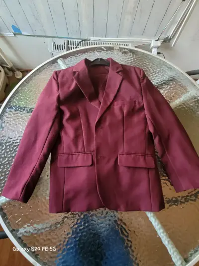 Traje formal burdeos para niño aleco - miniatura 2