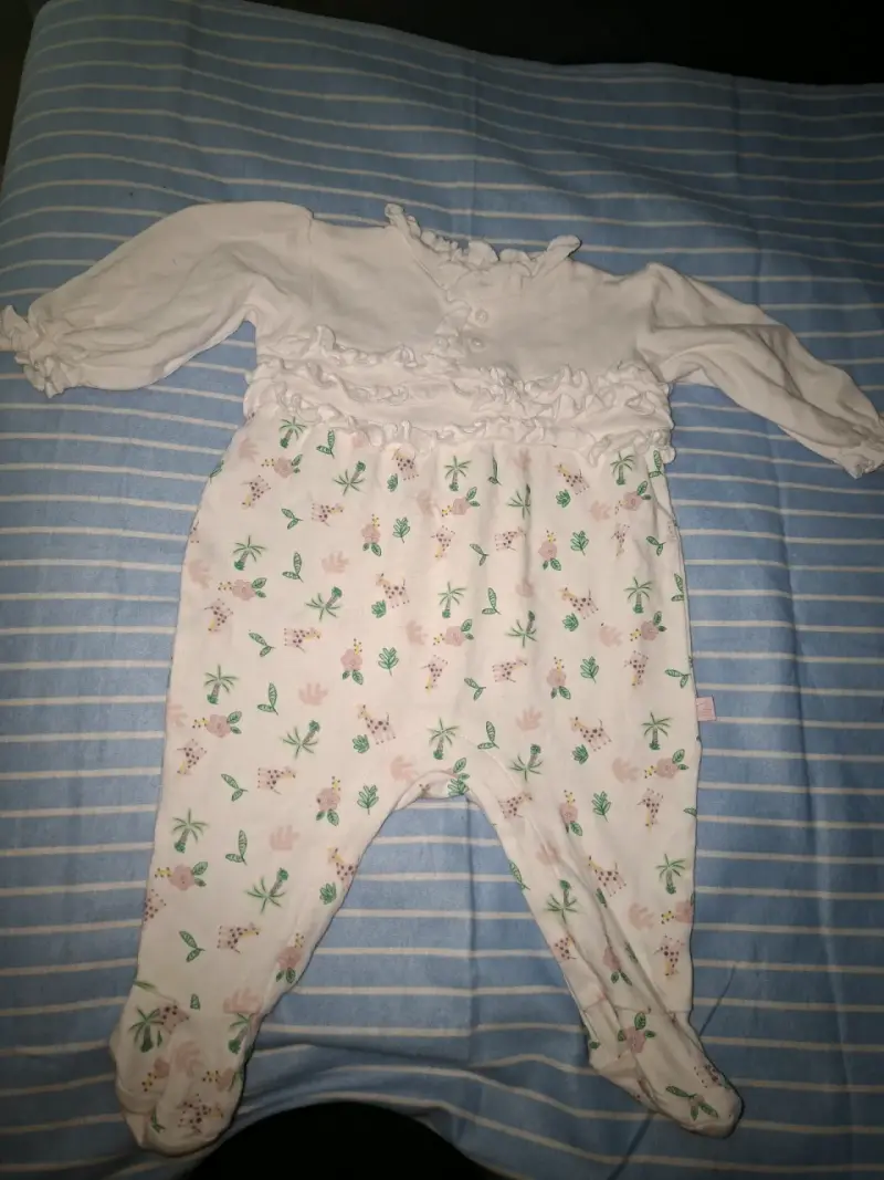 Ropa recién nacida y enterito de 3-6 meses - 3