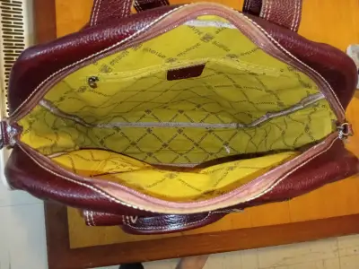 Mochila de cuero marrón con múltiples bolsillos - miniatura 2