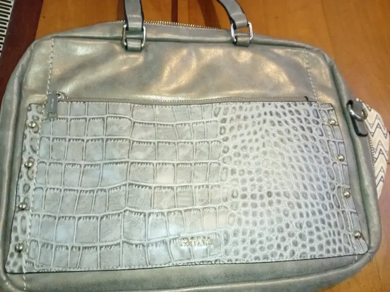 Bolso de mano Amphora gris con textura - 2
