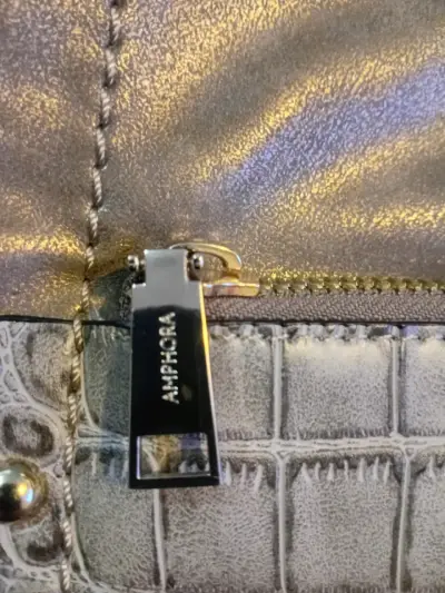 Bolso de mano Amphora gris con textura - miniatura 5
