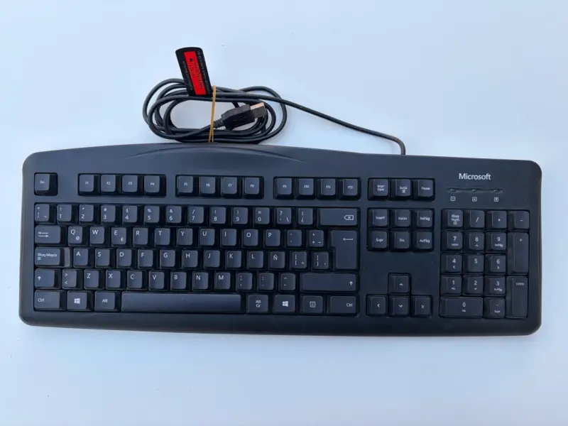 Teclado USB Microsoft con cable - 1