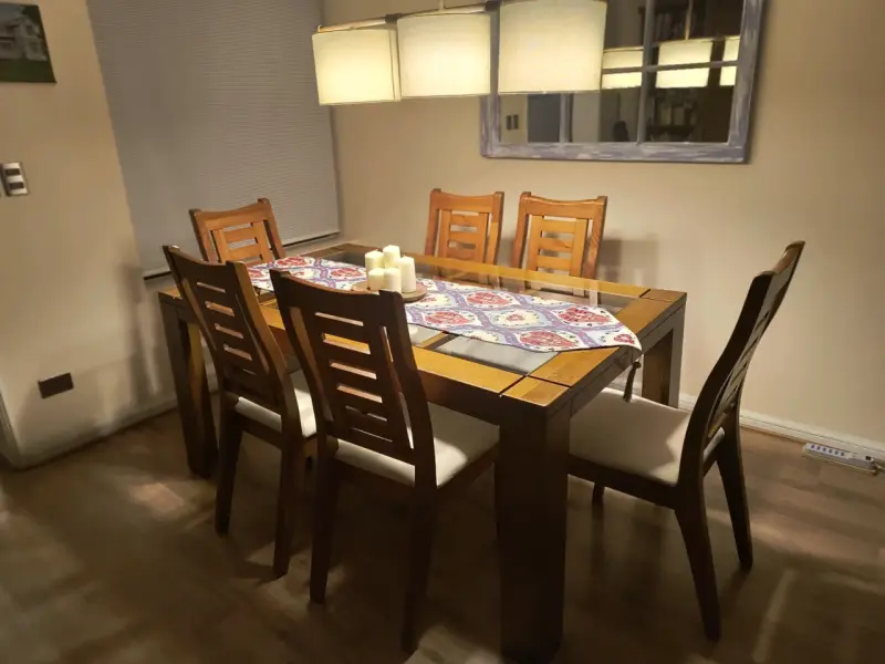 Mesa de Comedor de Madera con Vidrio y 6 Sillas - 4