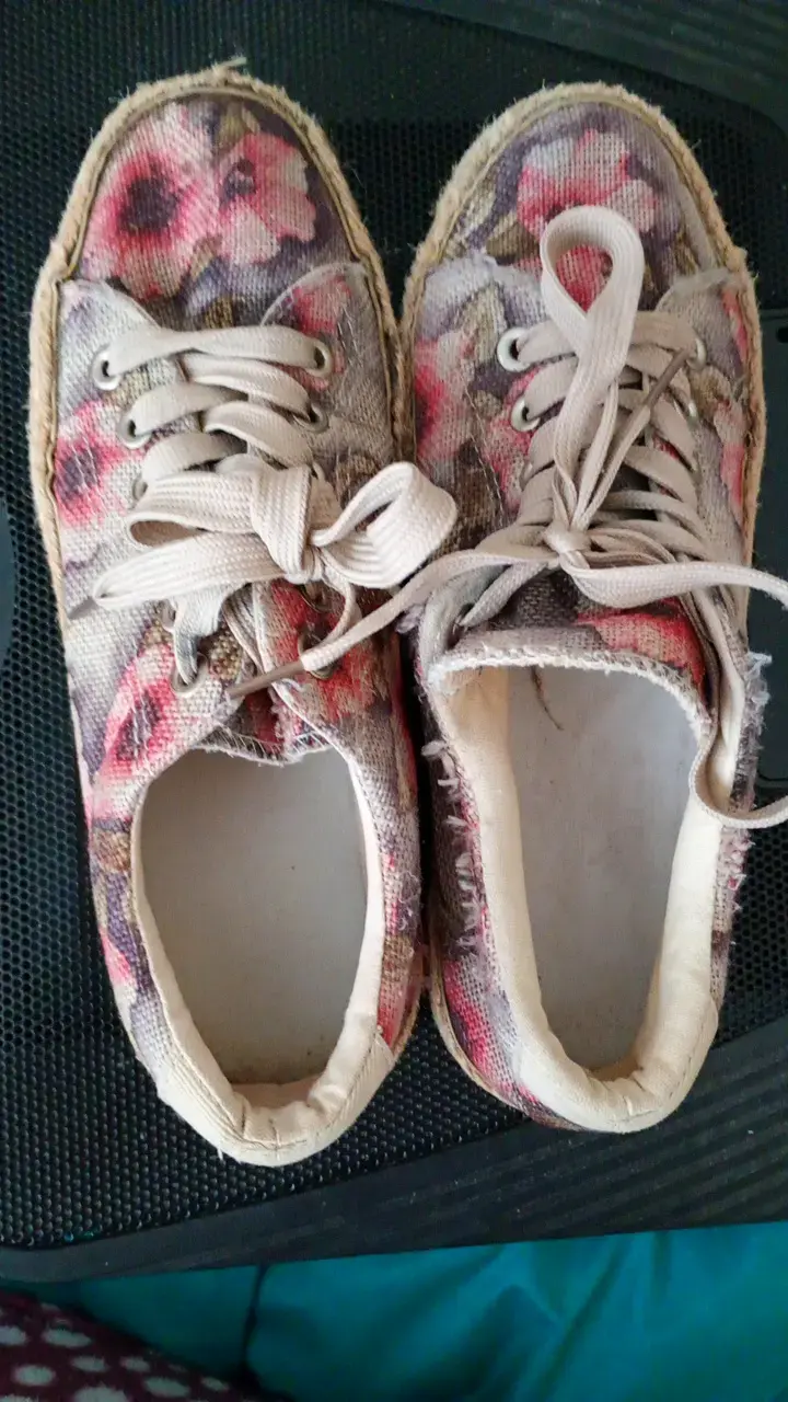 Zapatillas de lona estampado floral y plataforma