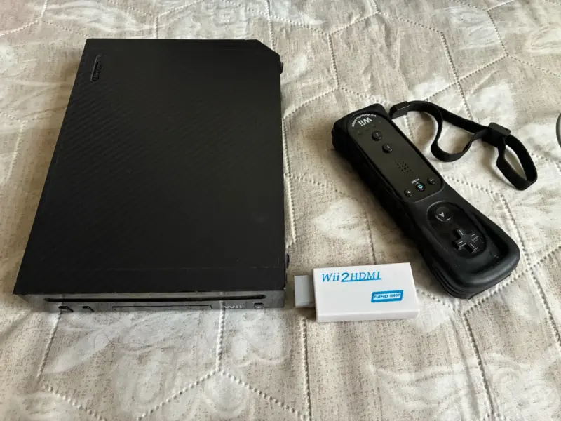 Consola Nintendo Wii con accesorios y adaptador HD - 1