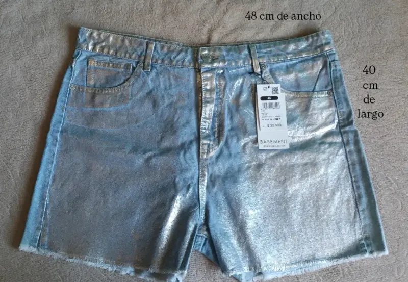 Shorts plateados Basement - 2