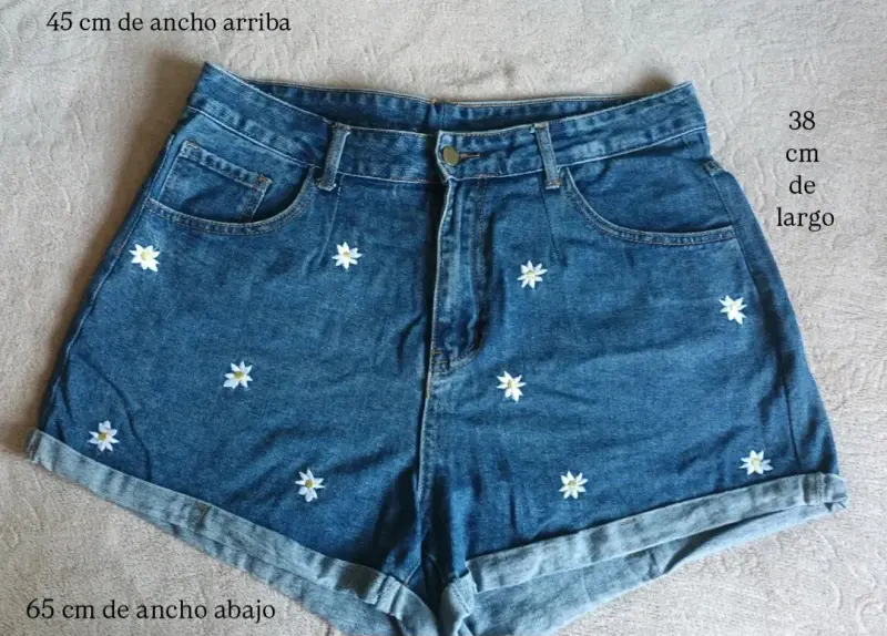 Shorts de mezclilla con bordado floral - 2