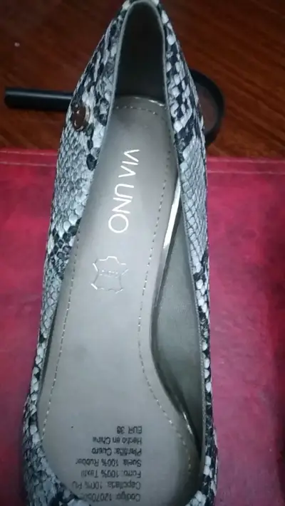 Zapatos de tacón Via Uno con estampado de serpiente - miniatura 1