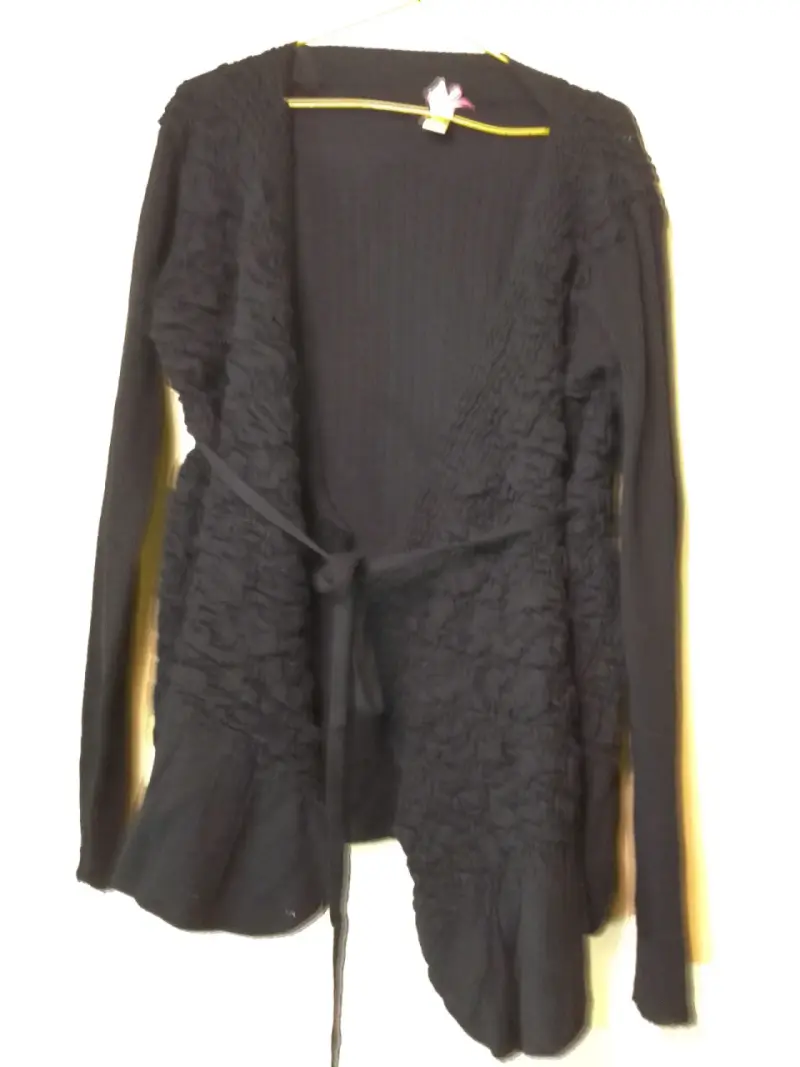 Cárdigan negro con diseño texturizado para mujer - 1