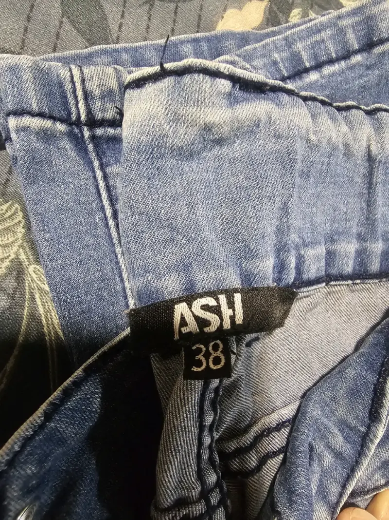 Jeans de mezclilla azul talla 38 para mujer - 1