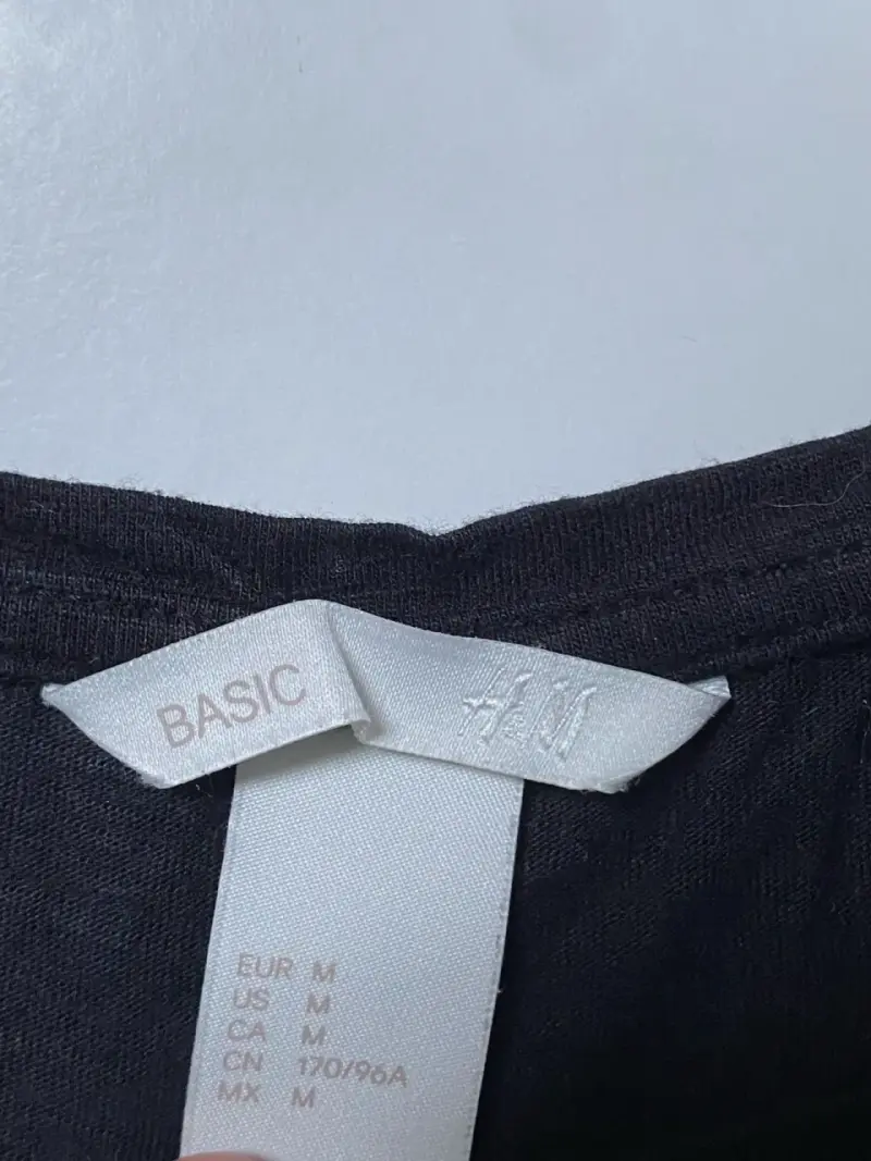 Polera negra básica H&M para mujer - 3