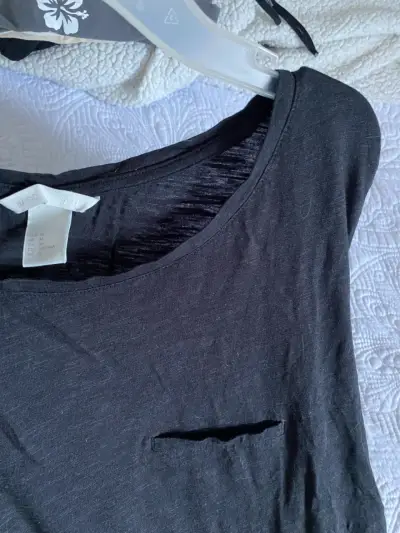 Polera negra básica H&M para mujer - miniatura 4
