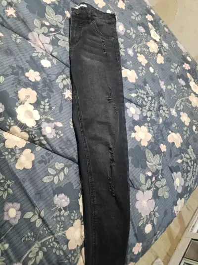 Jeans negros desgastados para mujer Sybilla - miniatura 1