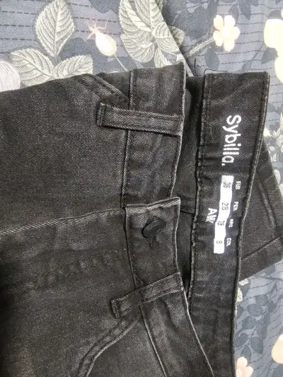 Jeans negros desgastados para mujer Sybilla - miniatura 2
