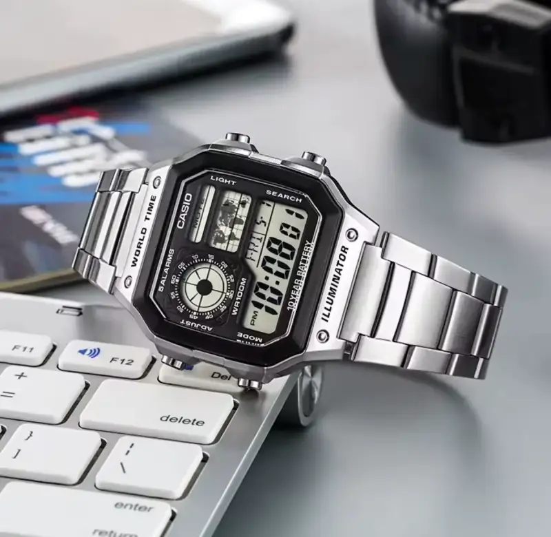 Reloj Casio digital con cronómetro y alarma - 4