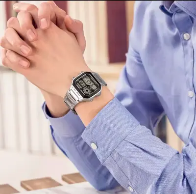 Reloj Casio digital con cronómetro y alarma - miniatura 6
