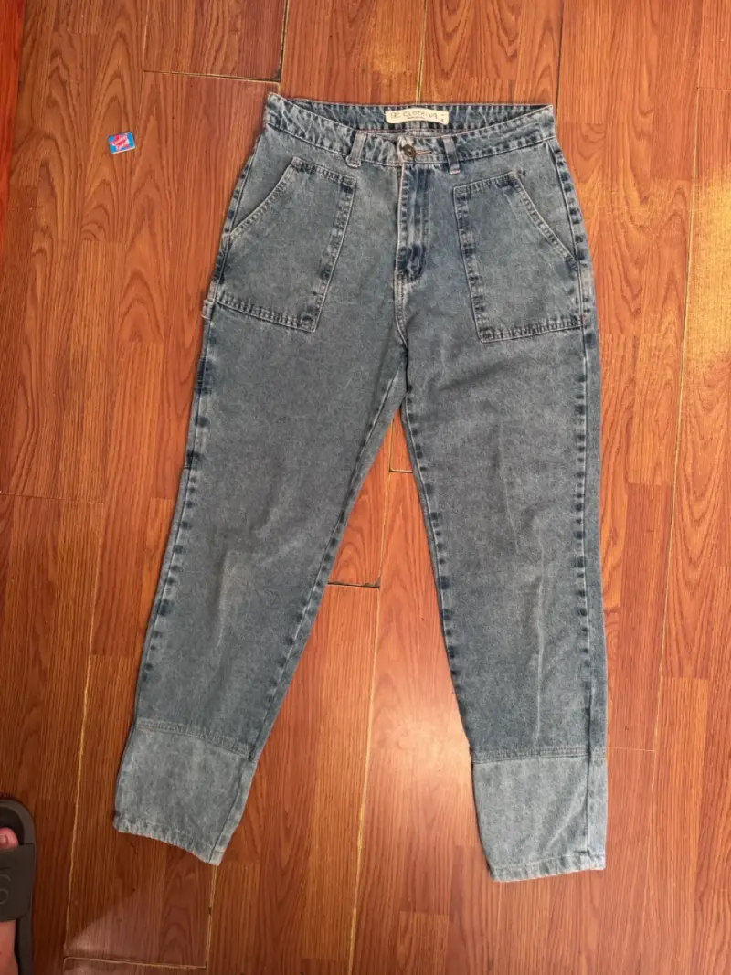 Jeans rectos de mezclilla azul para mujer - 1