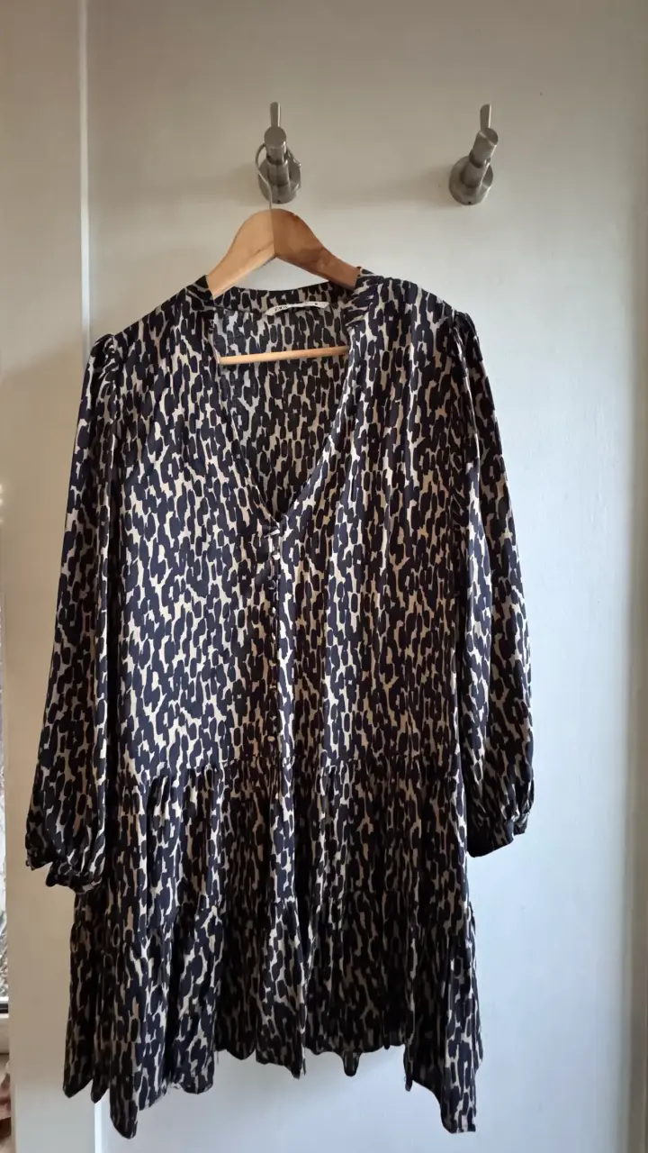 Vestido estampado fluido Zara talla L - 2