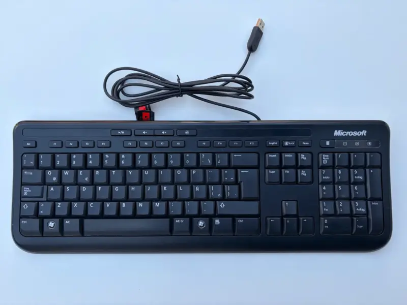 Teclado USB Microsoft Wired Desktop 600 - 1