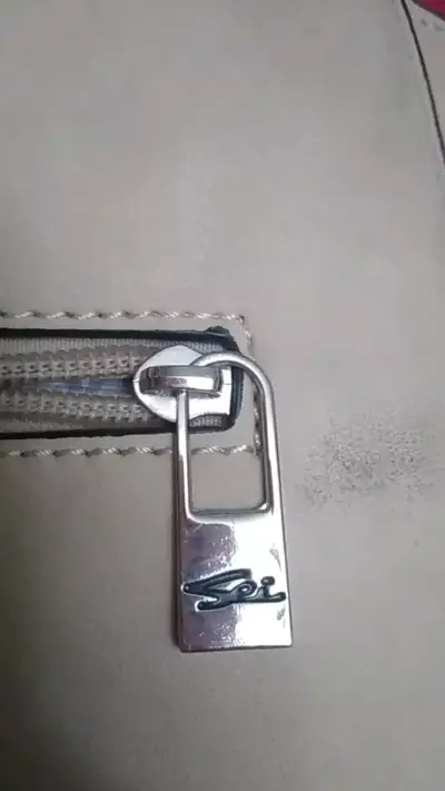 Cartera beige con diseño geométrico Sei - miniatura 1