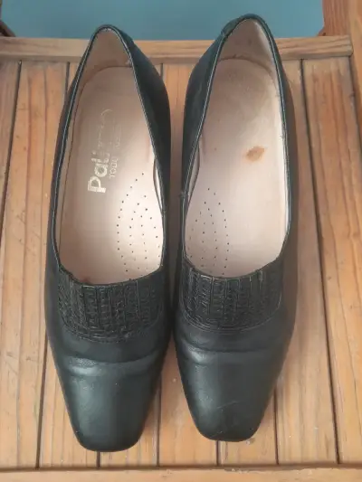 Zapatos de tacón bajo negros - miniatura 3