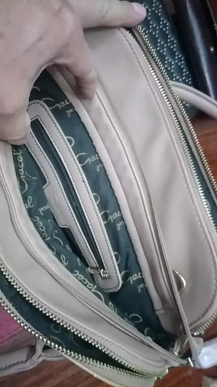 Cartera de mano beige marca Gacel - 4