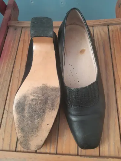 Zapatos de tacón bajo negros - miniatura 6