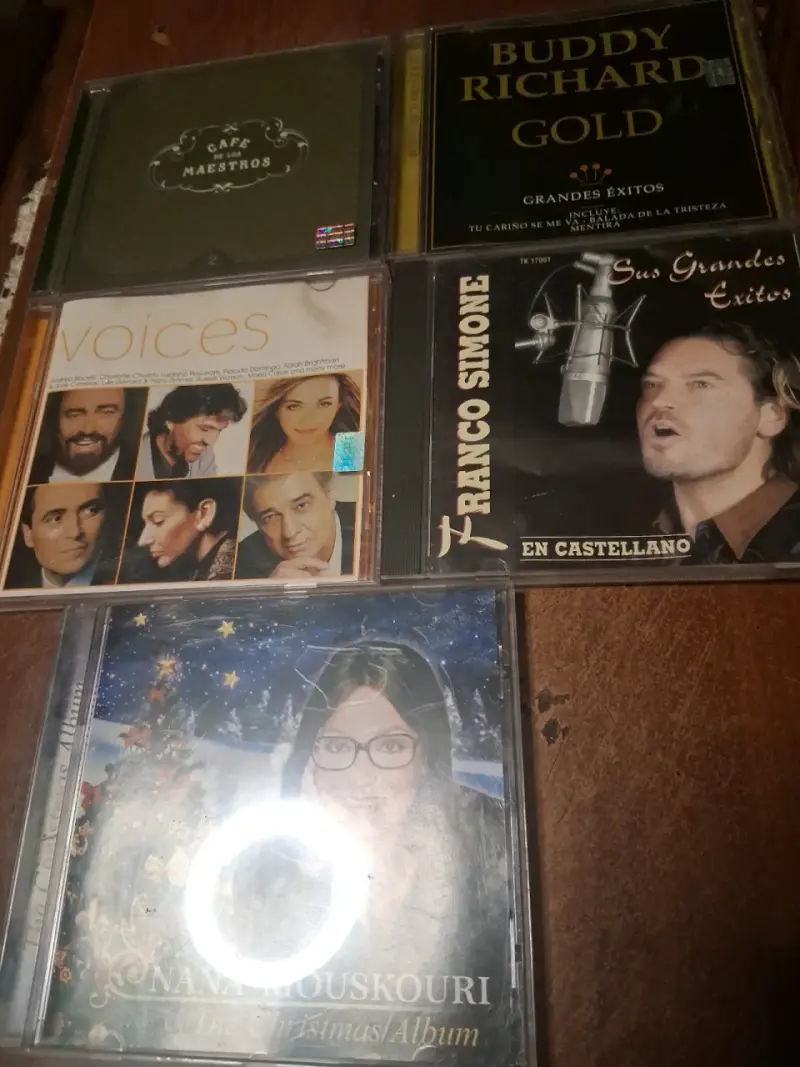 Lote de CDs de música variada - 2