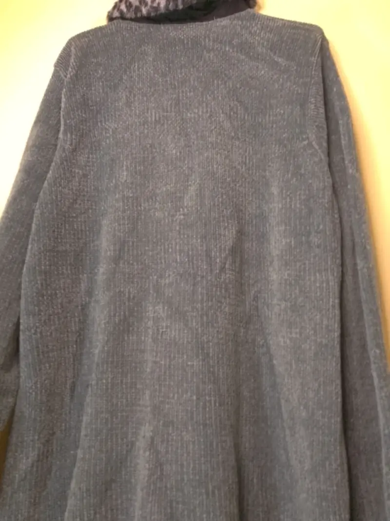 Chaqueta de punto gris con cuello de leopardo - 3