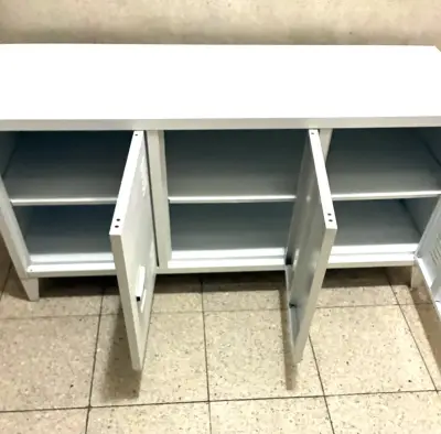 Gabinete metálico blanco con 3 puertas - miniatura 2