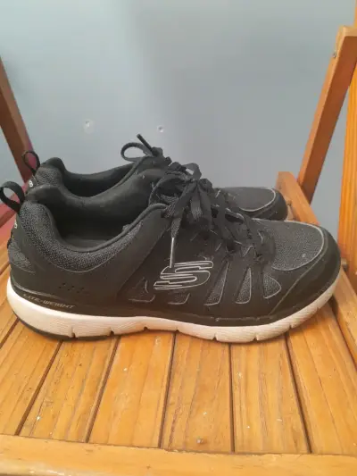 Zapatillas deportivas negras Skechers para mujer - miniatura 2