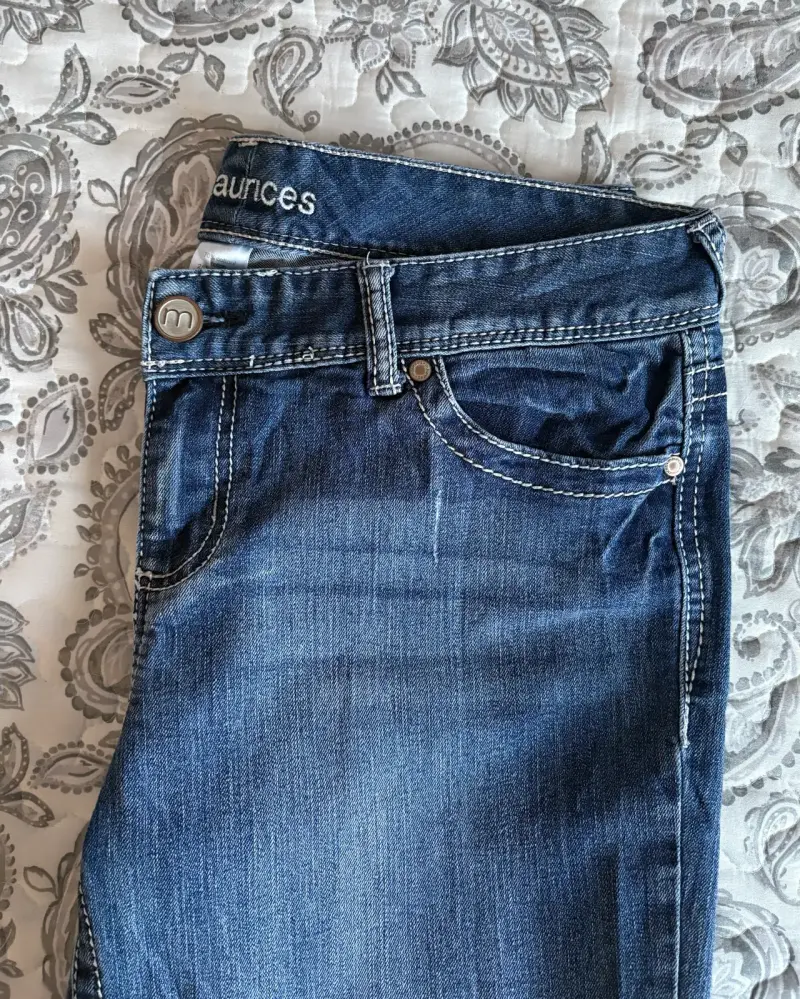 Jeans de mujer azul Maurices con diseño bordado - 4